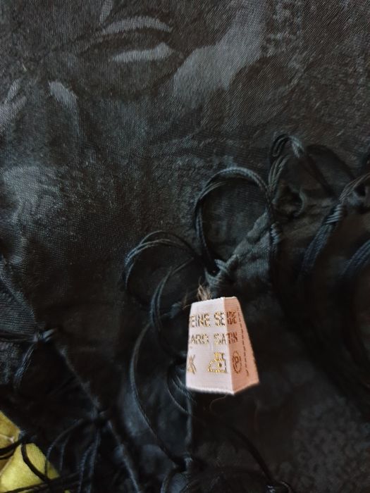 Esarfa neagra matase naturala franjuri print floral