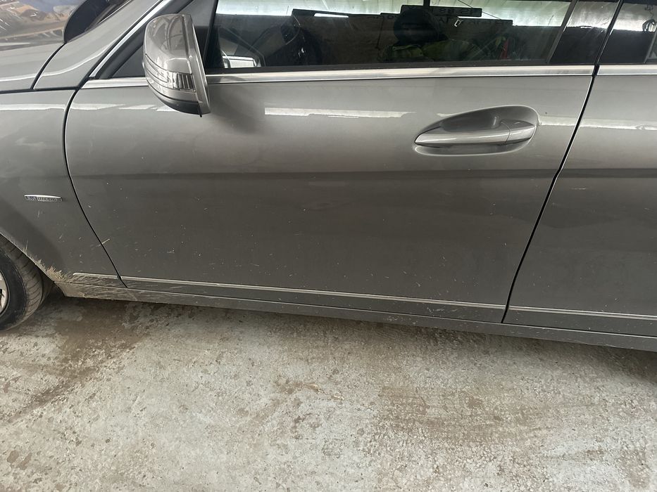 Dezmembrez  mercedes w204 2009-2013