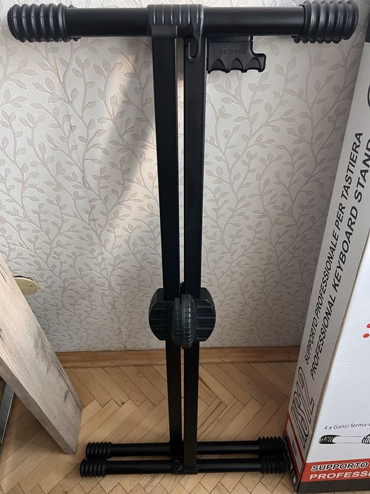 КАТО НОВА! Стойка Bespeco KS-12