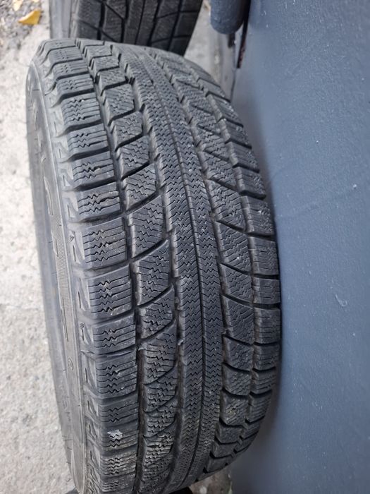 Продам зимние шины
