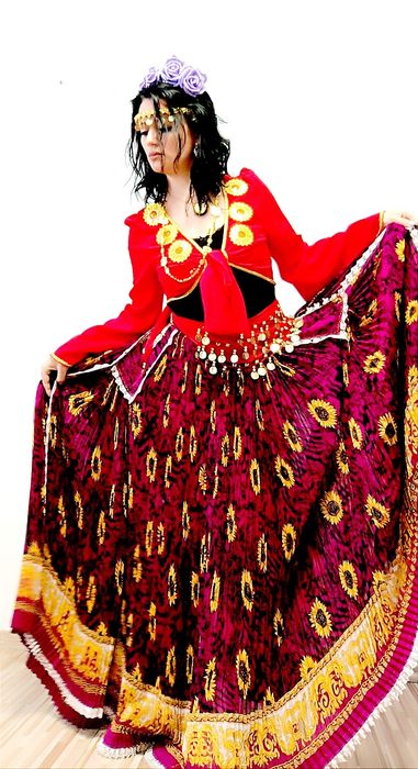 Costume țigănești pentru evenimente