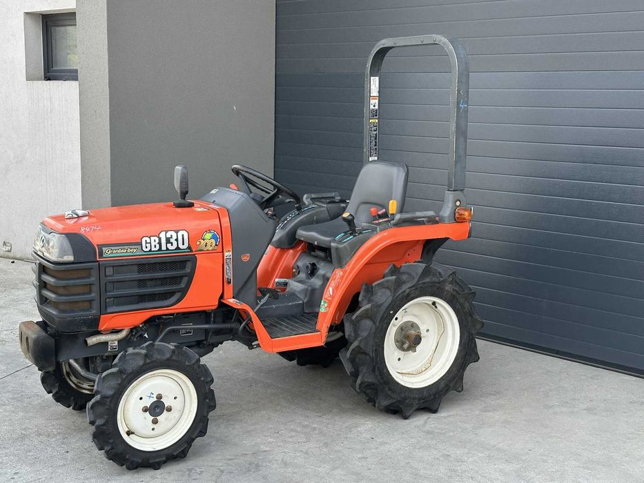 Tractor Japonez Kubota GB130, 13CP, 4X4 cu freza de sol