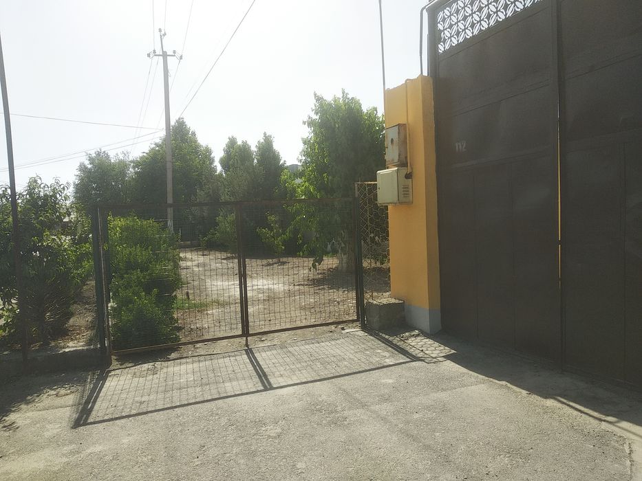 Уй сотилади 200метр кв келишилган холда квартирага алмаштирилиш мумкин