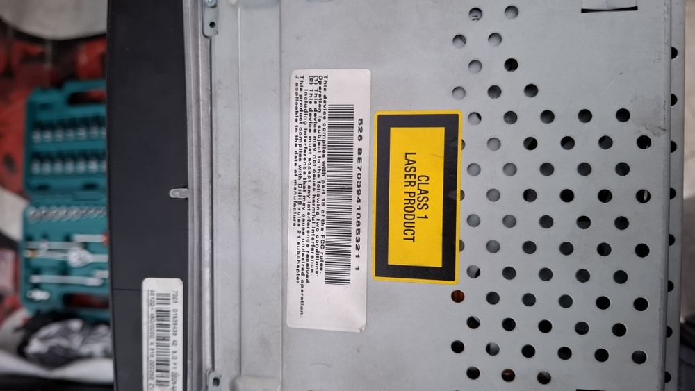 Мултимедия за Мерцедес w211