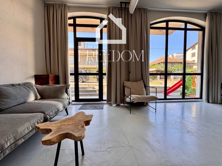 Продава се Офис в Варна, Виница - 104 кв.м за 1250 €/кв.м - Снимка #2