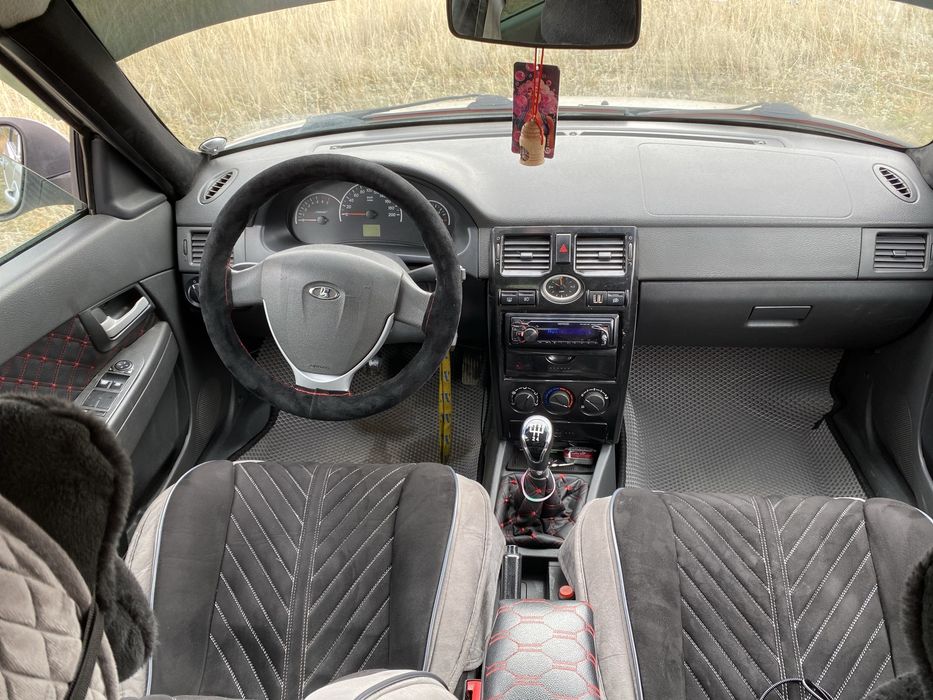 Приора 2013год..