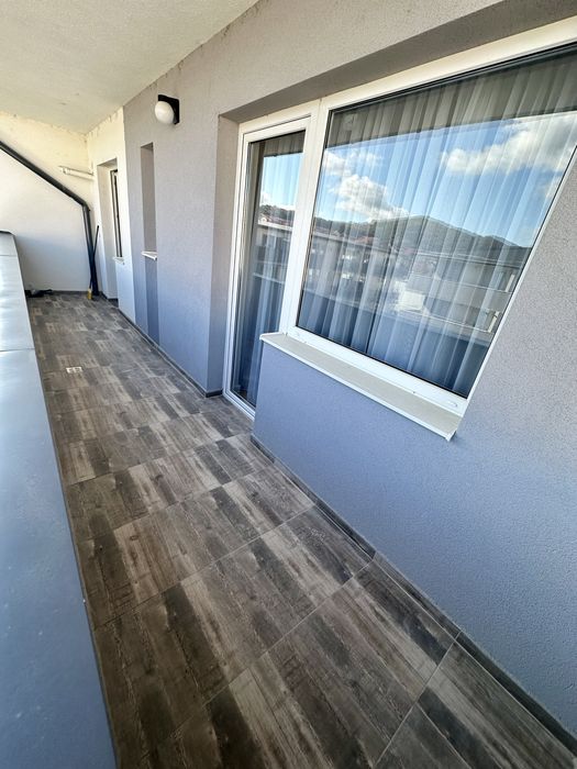Apartament de vanzare  2 camere decomandate | Zona centrala | Floresti