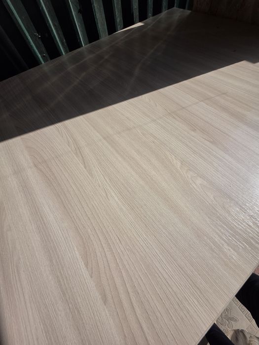 Стол в отличном состоянии