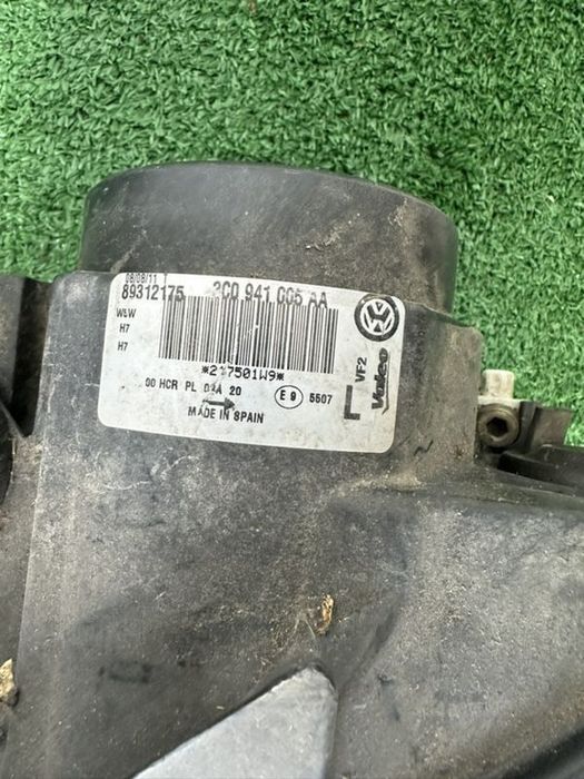 far stanga vw passat variant 3c5 passat 3c2 halogen cu lupa