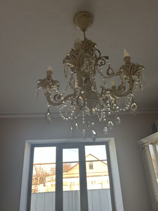 Продам дорогую люстру