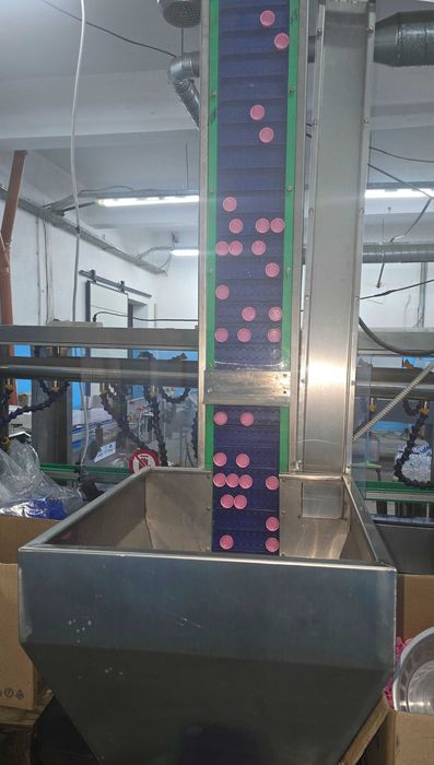 МАШИНА ЗА БУТИЛИРАНЕ НА СВОБОДНО-ПАДАЩИ /негазирани/напитки,вода и др.