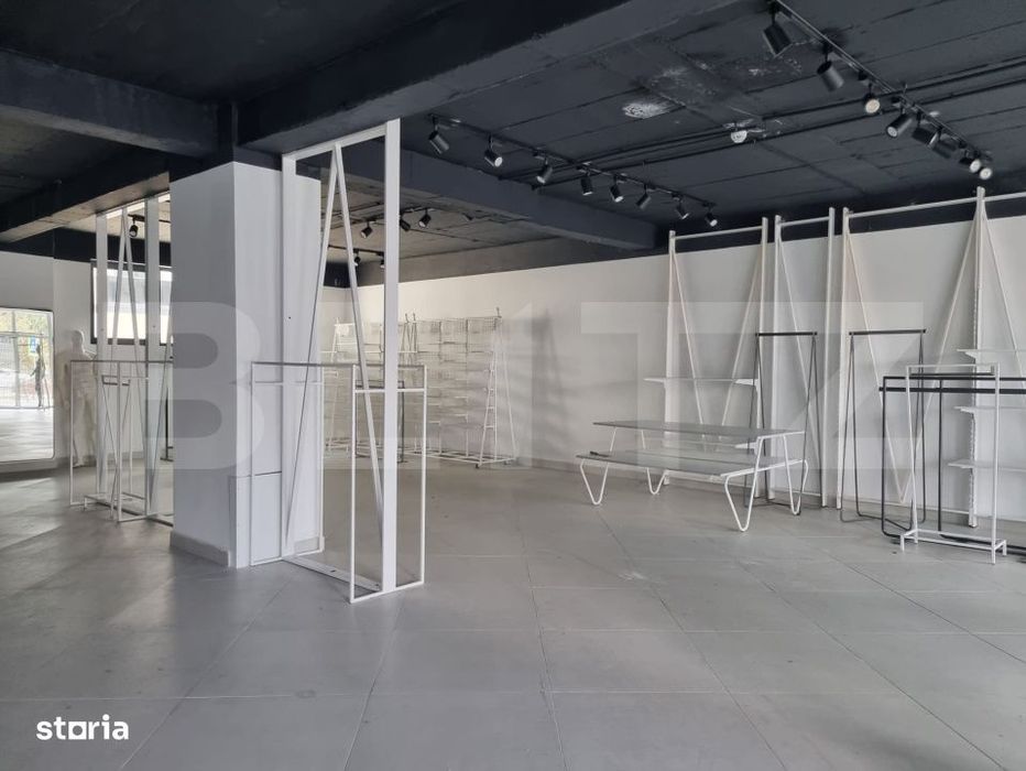 Spatiu comecial pentru showroom, 375 mp, bloc nou, zona Corneliu Copos