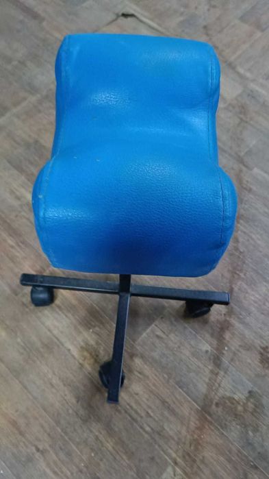 Подставка для педикюрного кресла