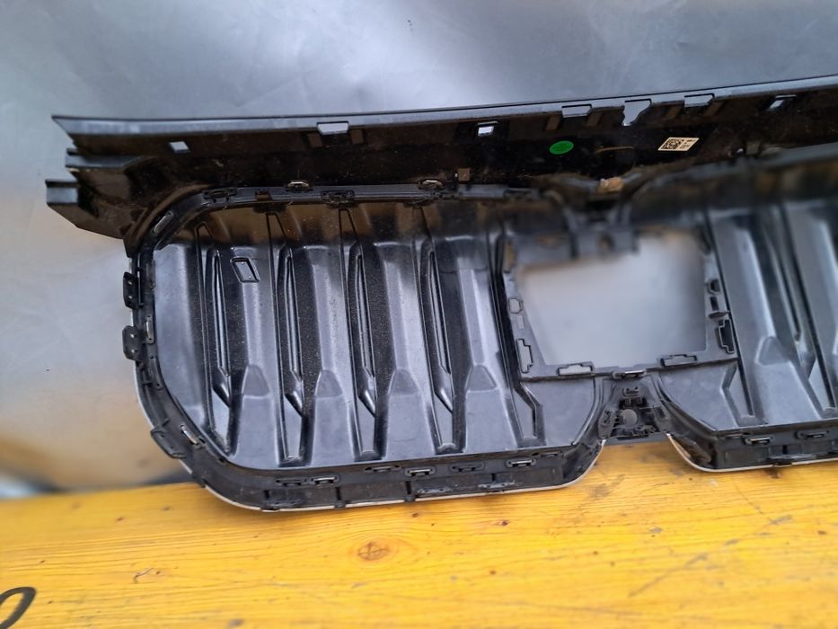 Грил решетка BMW X1 U11
