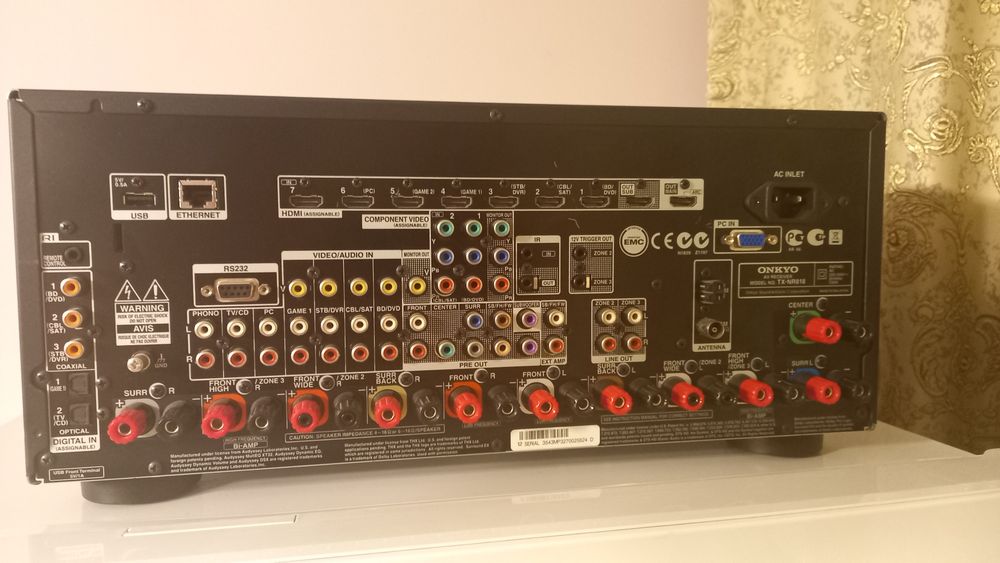 Vând receiver Onkyo 818