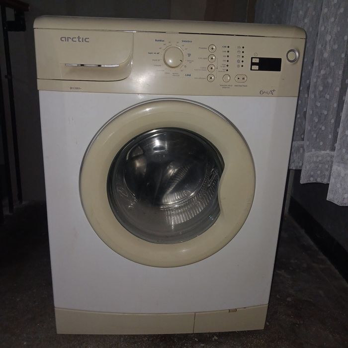 Masina de spalat  rufe Artic