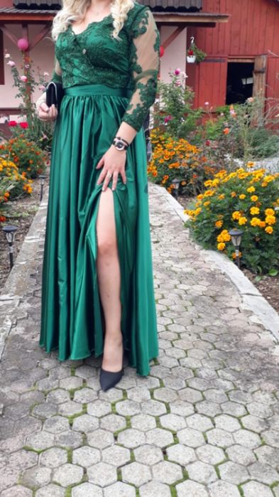 De vanzare DOUA rochite elegante