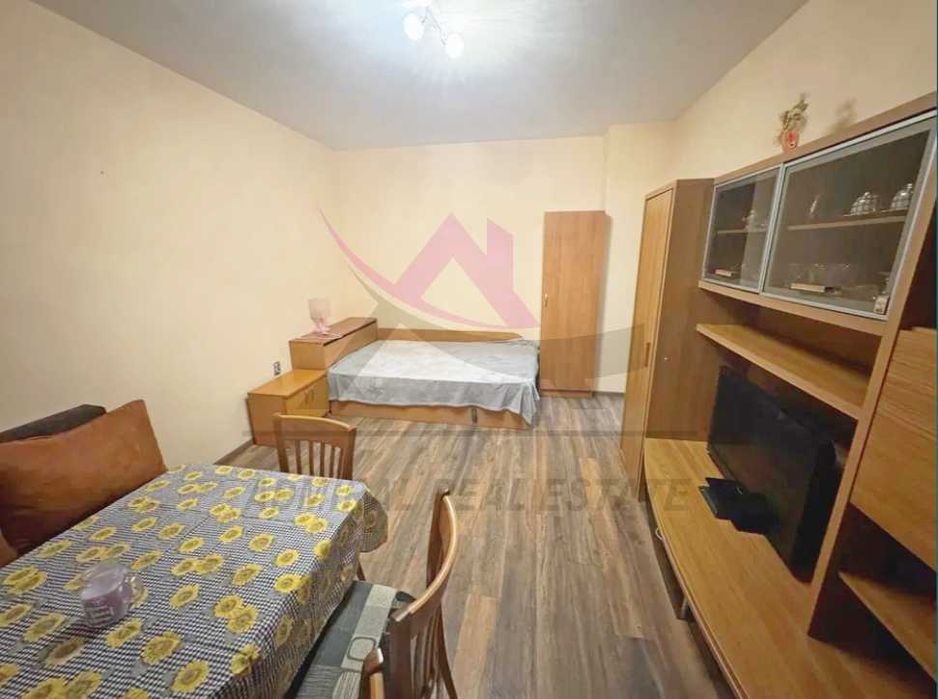 Дава се под наем Двустаен апартамент в Варна, Кайсиева градина - 46 кв.м за 340 € - Снимка #1