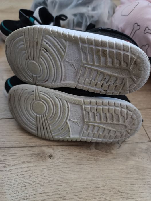 Adidasi Jordan/Nike 27