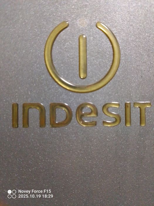 Muzlatgich indesit 2kamerali va katta muzlash qismi