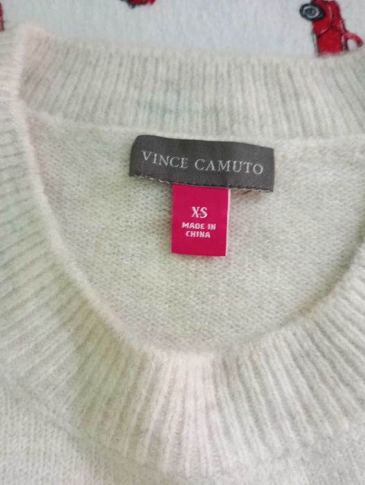 Нов с етикет женски пуловер Vince Camuto XS