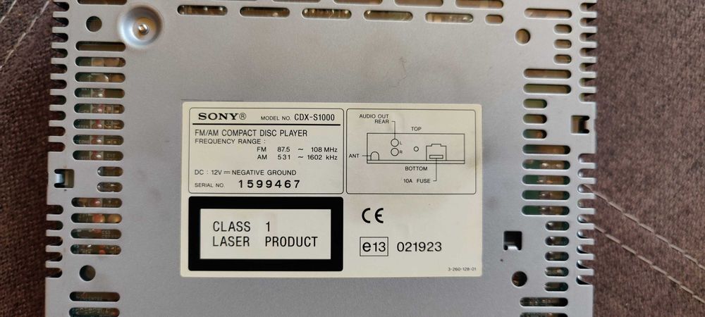 Sony CDX-S1000 CD, CD-R/RW FM 45w x 4