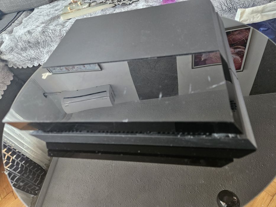 Sony PlayStation 4 (PS4) + 2 Джойстика + 23 Игри!
