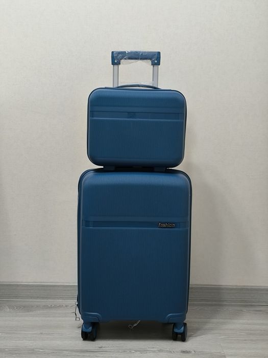 Чемодан размера S