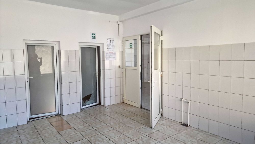 Închiriere spațiu comercial