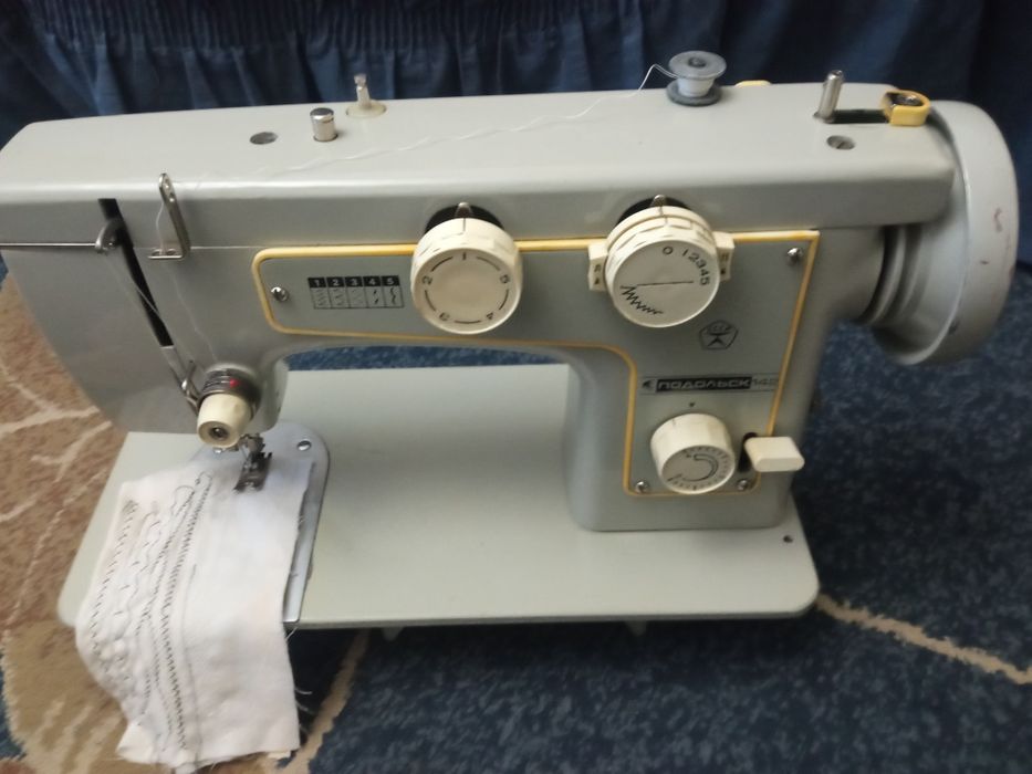 Швейная машина Подольск 142