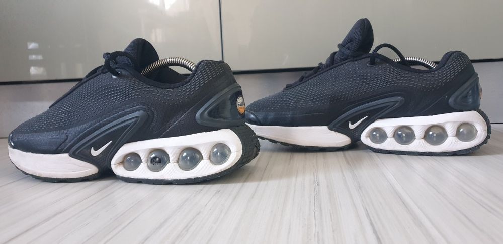 Nike Air Max Mens / 42 /26.5см UK 7.5 US 8.5 ОРИГИНАЛ! Мъжки Маратонки