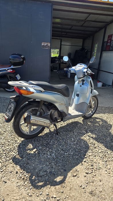 Scuter Honda SH150 cu acte italia