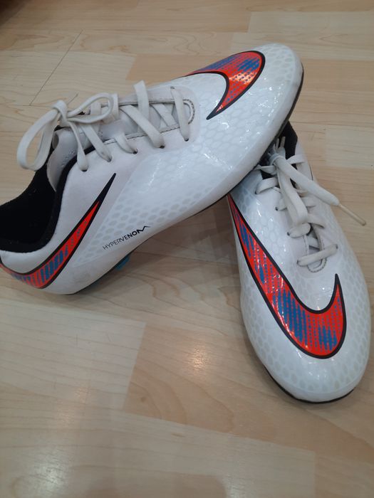 Nike и Adidas Оригинални бутонки Мercurial