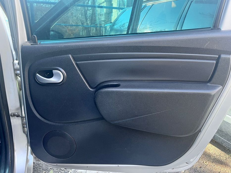 Продаётся Lada Largus