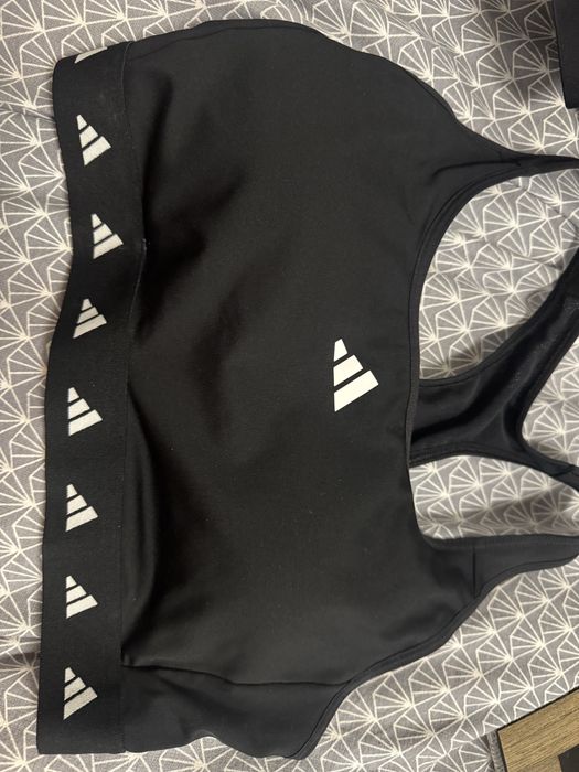 Спортни сутиени Adidas