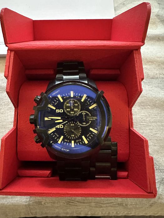 Часовник Diesel  Griffed DZ4529