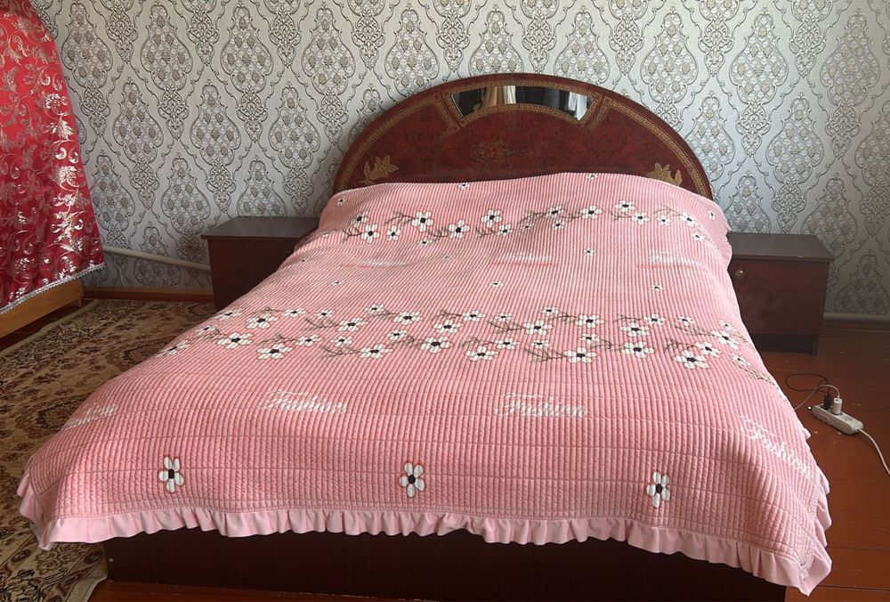 Спальный гарнитур