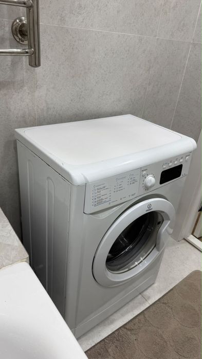 Стиральная машина рабочая Indesit