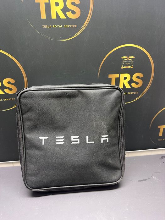 Зарядно устройство за Tesla EU, оригинално