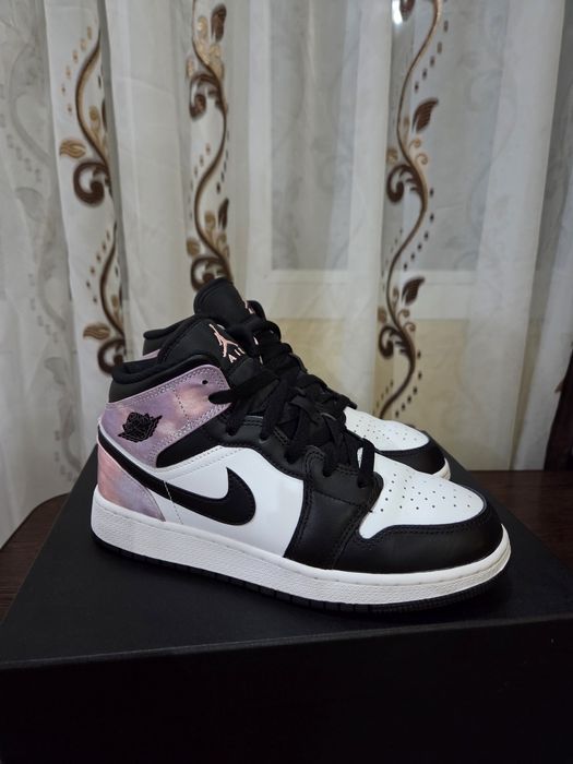 Vând Nike Jordan Damă