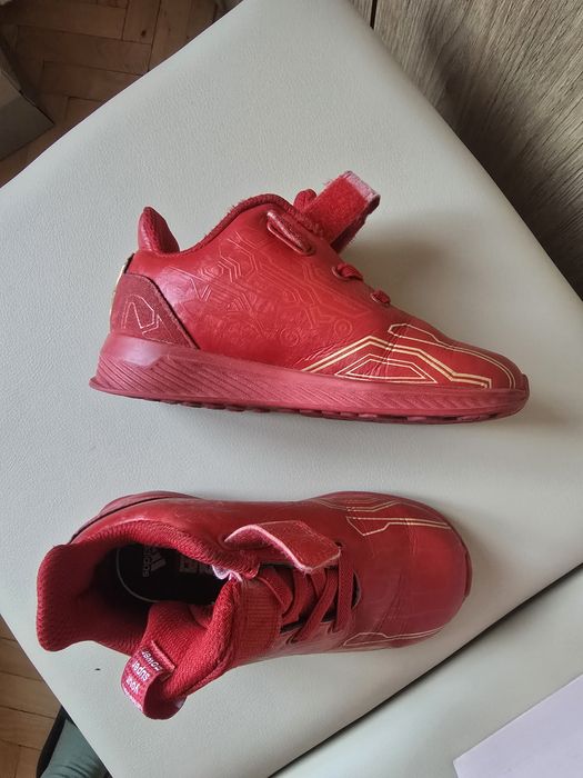 Ботуши LS Waikiki и кожени маратонки adidas marvel