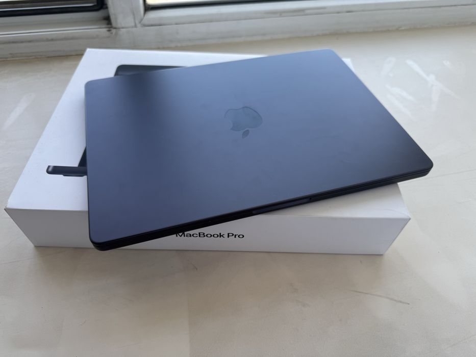 MacBook Pro 14″ M5 (2025), 16/1TB