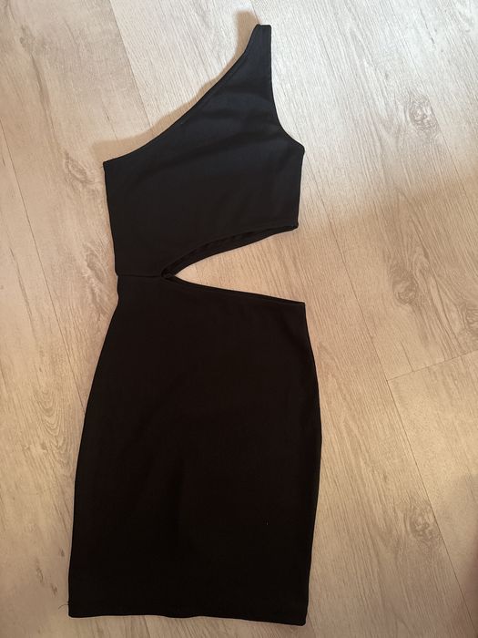 Черна,розова и червена къса рокля