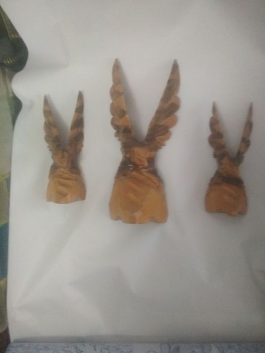 Продам 3 деревянные статуэтки орлов