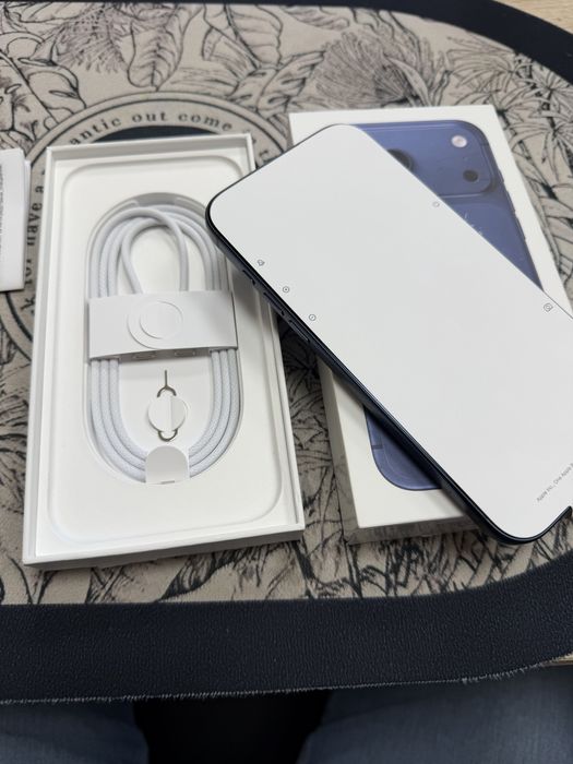 iPhone 17 Pro Max 256gb - нов с гаранция от Технополис