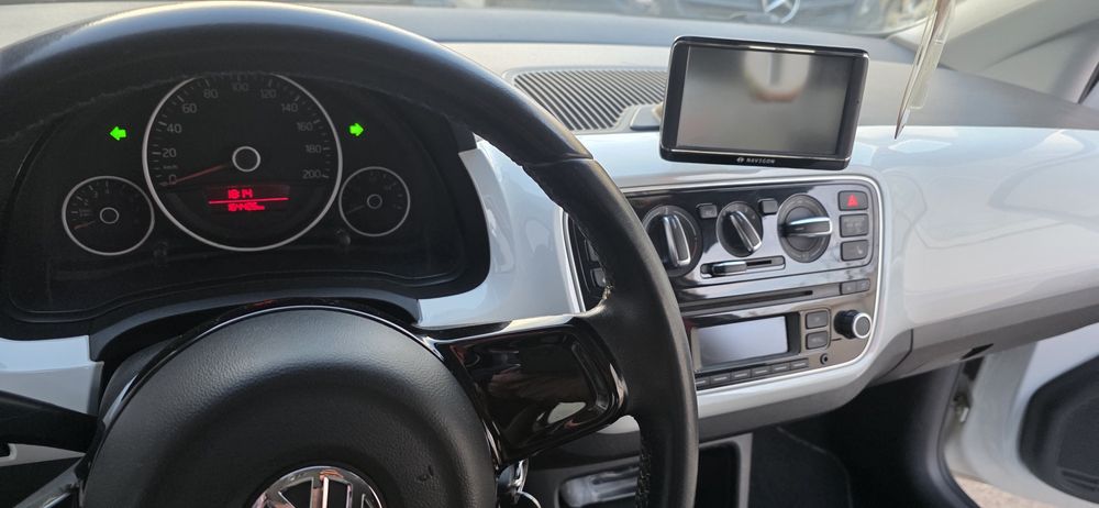 Vand vw up 1 l benzina