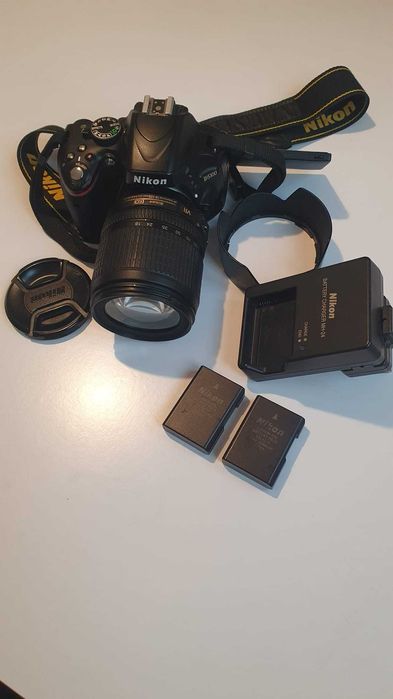 Nikon D5100 + obiectiv Nikon 18-105mm / Nikon 35mm 1.8 / Nikon 55-300