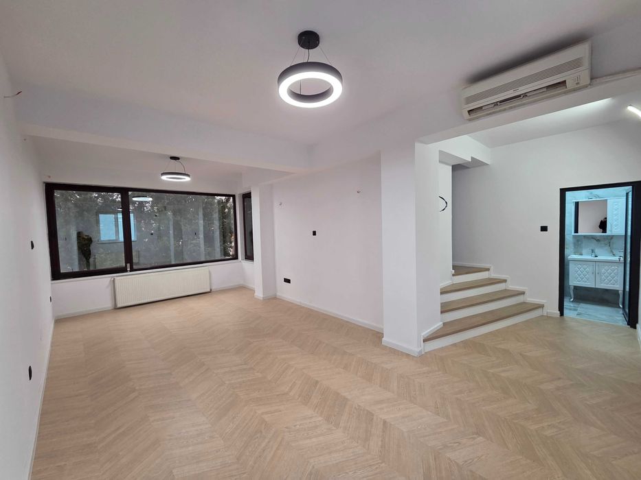 Inchiriere clădire de birouri 200 mp, curte privată, acces independent – ultracentral în Ploiești - langa Colegiul Ion Luca Caragile