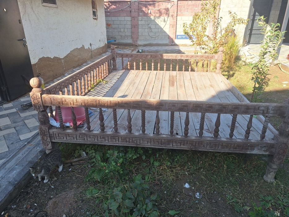 Тапчан деревянный