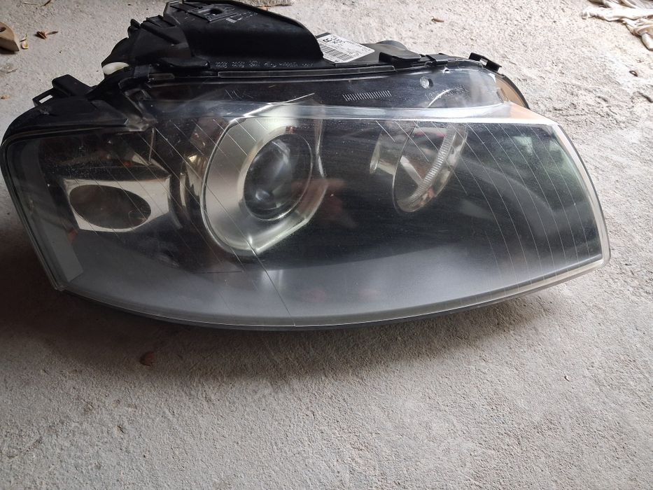 Оригинални немски ксенон фарове за Ауди А3